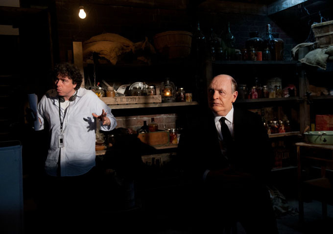 Still of Anthony Hopkins and Sacha Gervasi in Hickokas (2012)