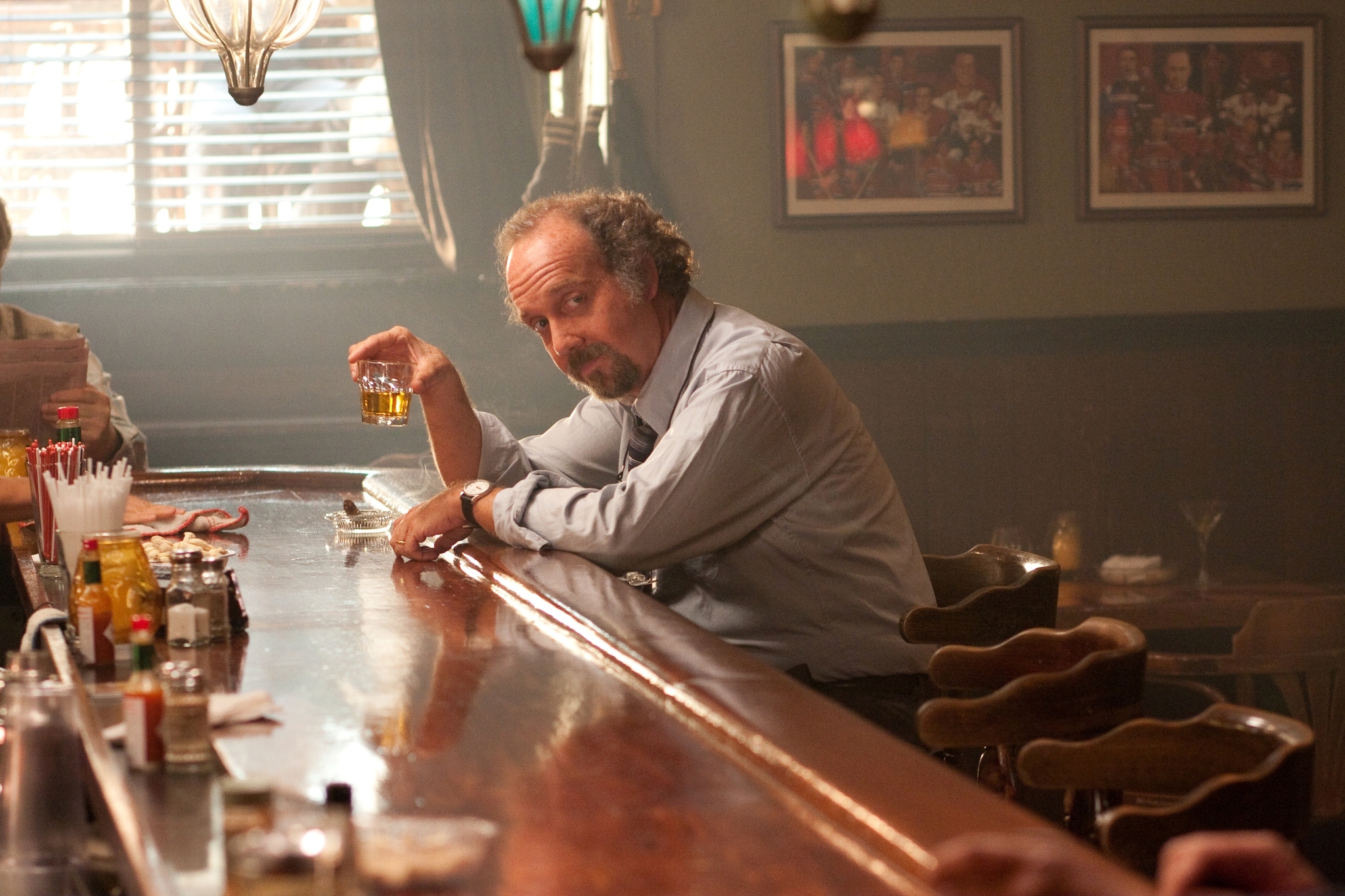 Still of Paul Giamatti in Barney's Version (2010)