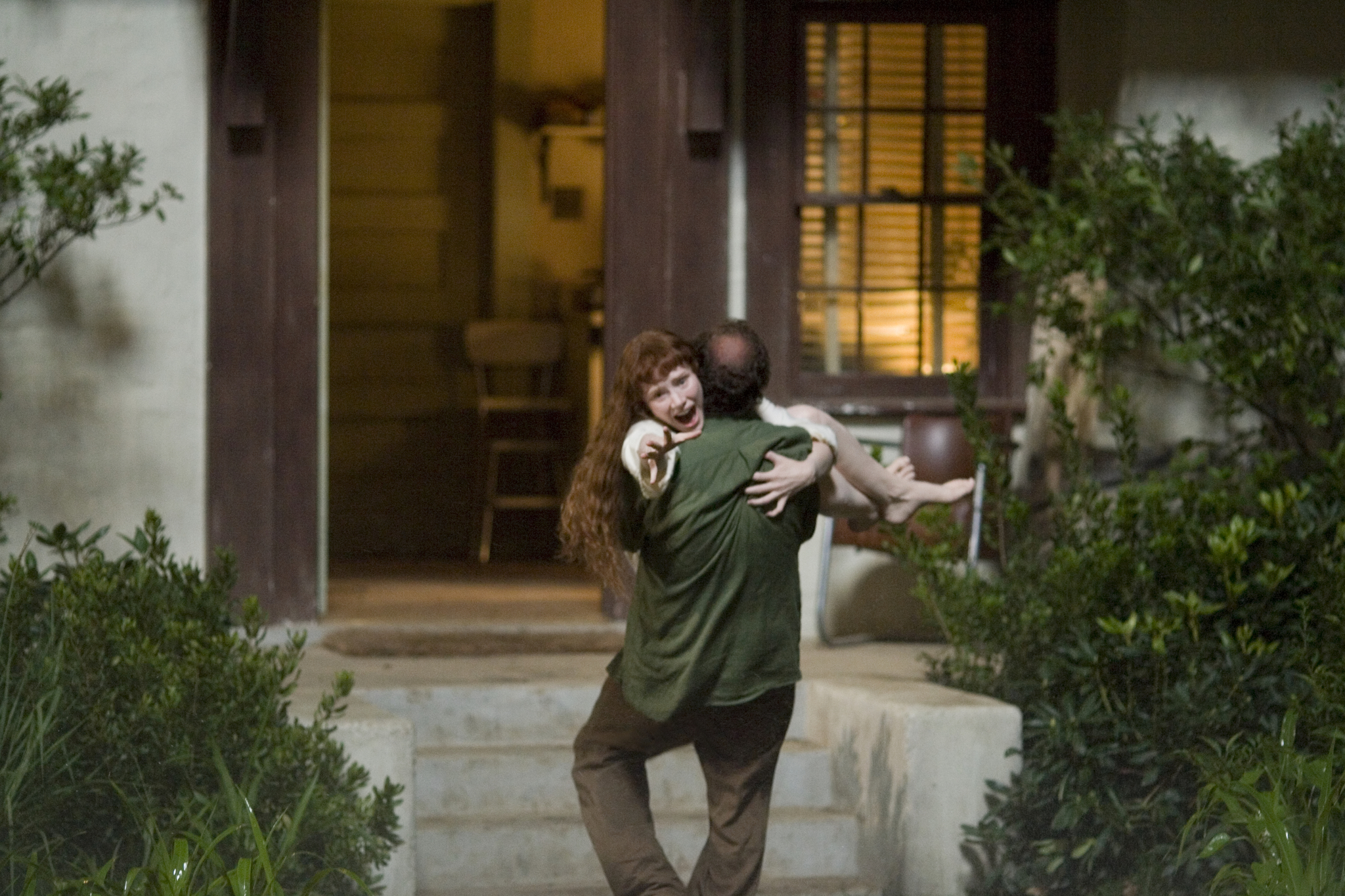 Still of Paul Giamatti and Bryce Dallas Howard in Mergina vandenyje (2006)