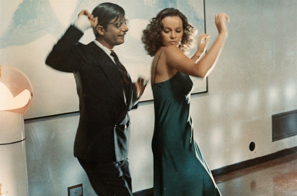 Still of Laura Antonelli and Giancarlo Giannini in Sessomatto (1973)
