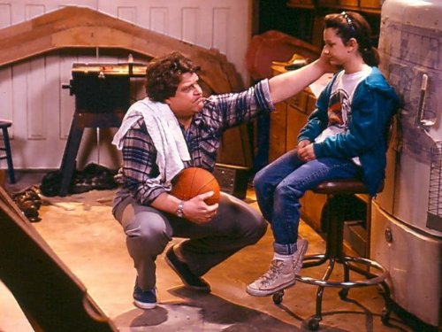 Still of John Goodman and Sara Gilbert in Roseanne (1988)