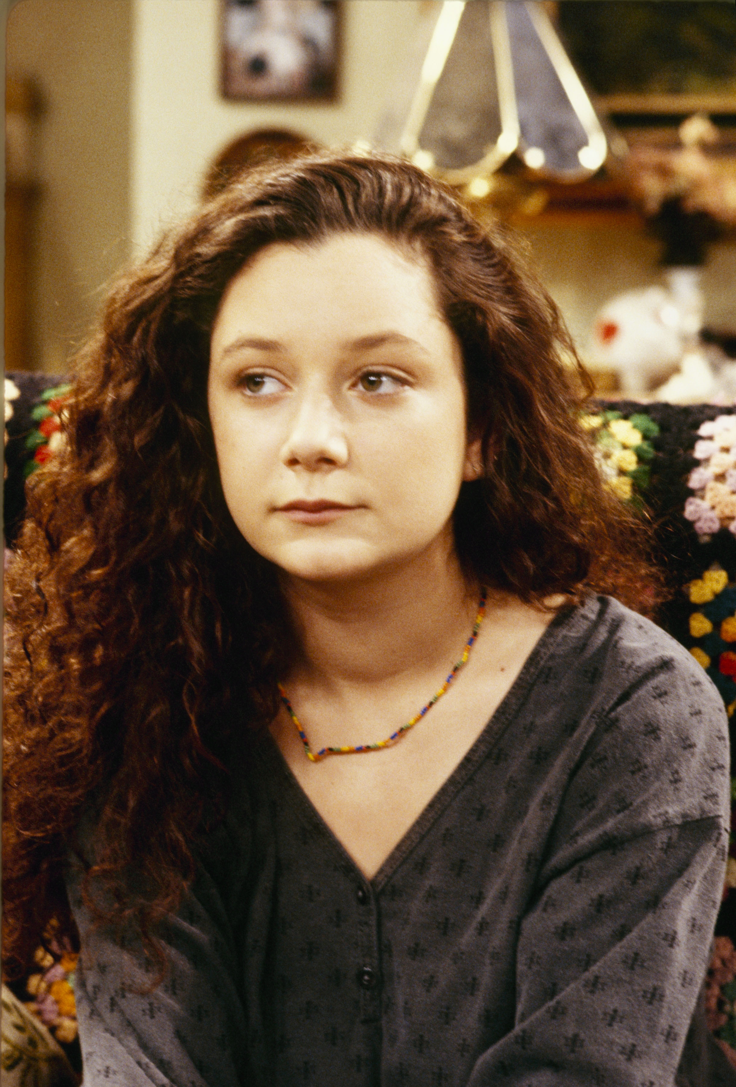 Still of Sara Gilbert in Roseanne (1988)
