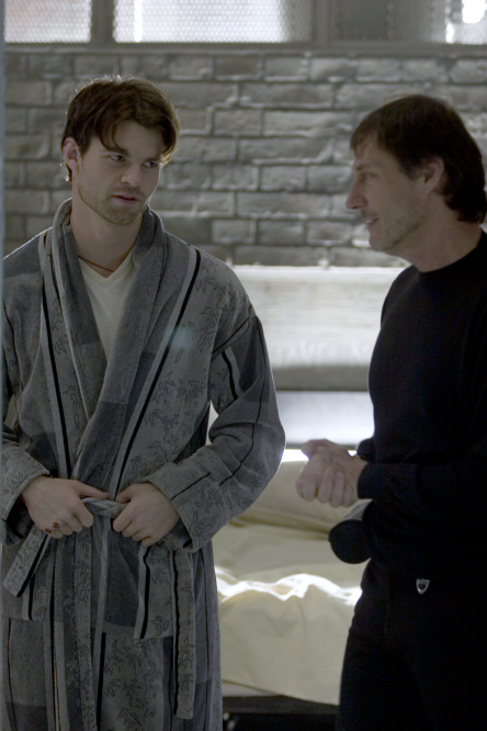 Still of Daniel Gillies and Roland Joffé in Captivity (2007)