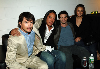 Rachael Leigh Cook, Daniel Gillies, Matthew Settle and Michael Spears at event of Into the West (2005)