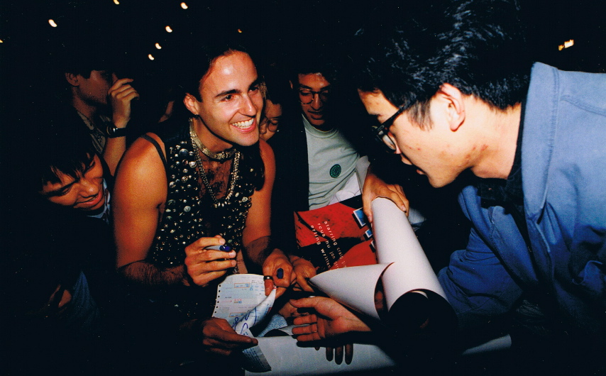 Craig Gilmore, in Taiwan,signing autographs after Golden Horse Film Festival screening of 