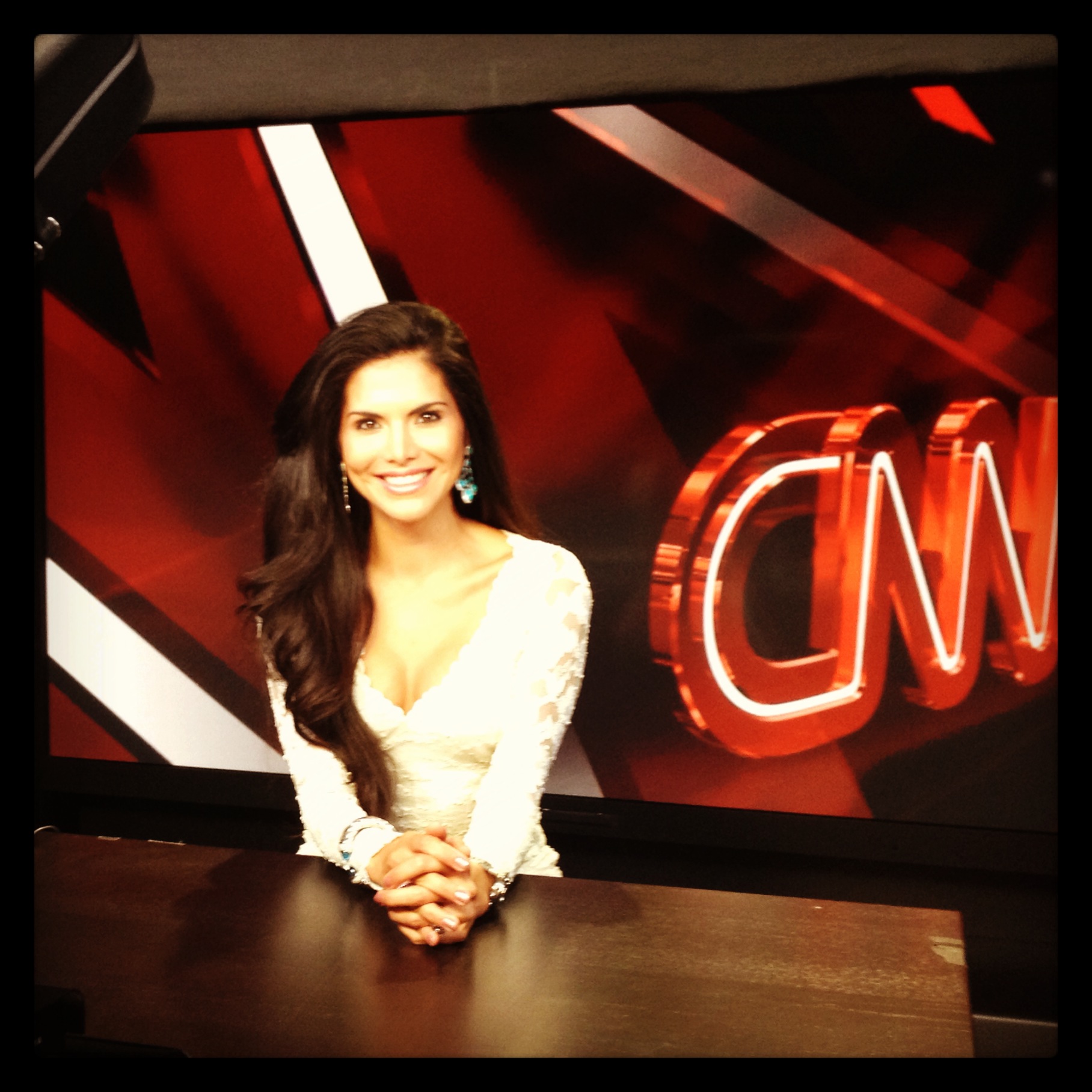 Joyce Giraud on CNN Latino