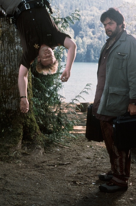 Still of Oliver Platt and Brendan Gleeson in Lake Placid (1999)