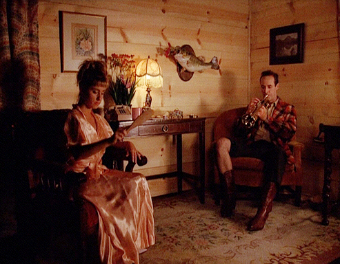 Kimmy Robertson and Harry Goaz in Twin Peaks pilot for Europe.