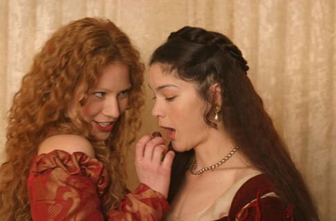 Still of Heather Goldenhersh and Lynn Collins in The Merchant of Venice (2004)