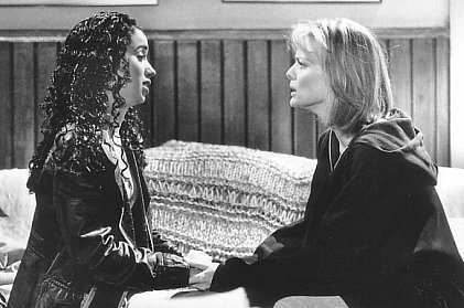 Still of Michelle Pfeiffer and Marisela Gonzales in Dangerous Minds (1995)