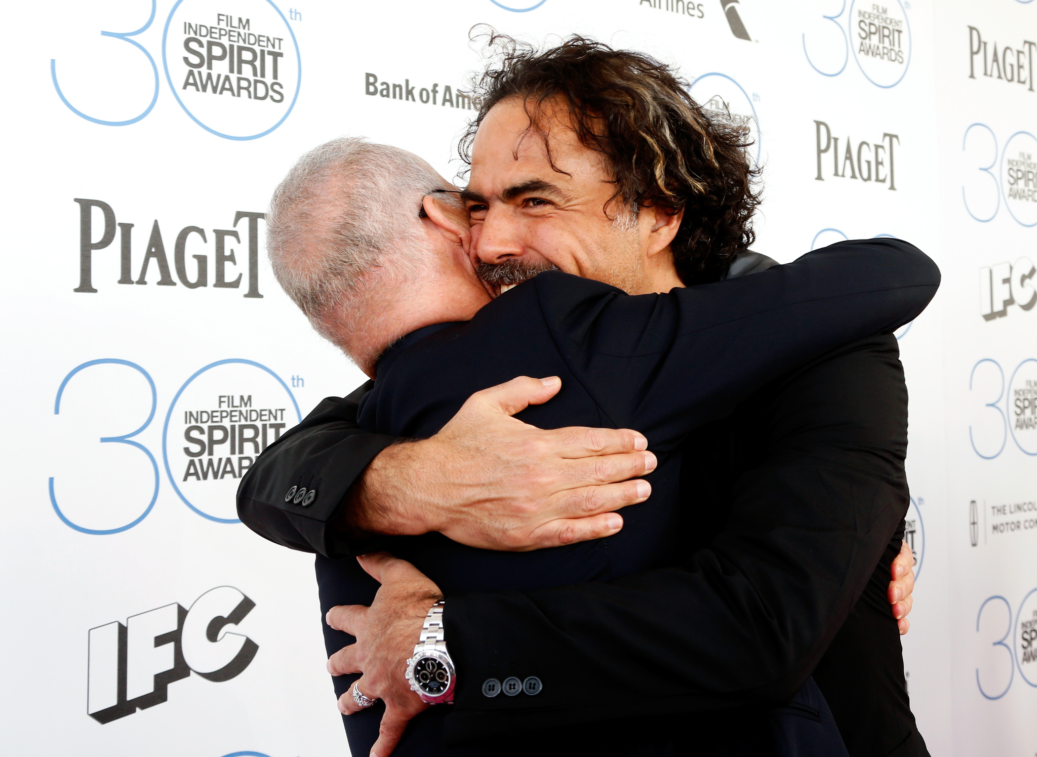 Michael Keaton and Alejandro González Iñárritu at event of 30th Annual Film Independent Spirit Awards (2015)
