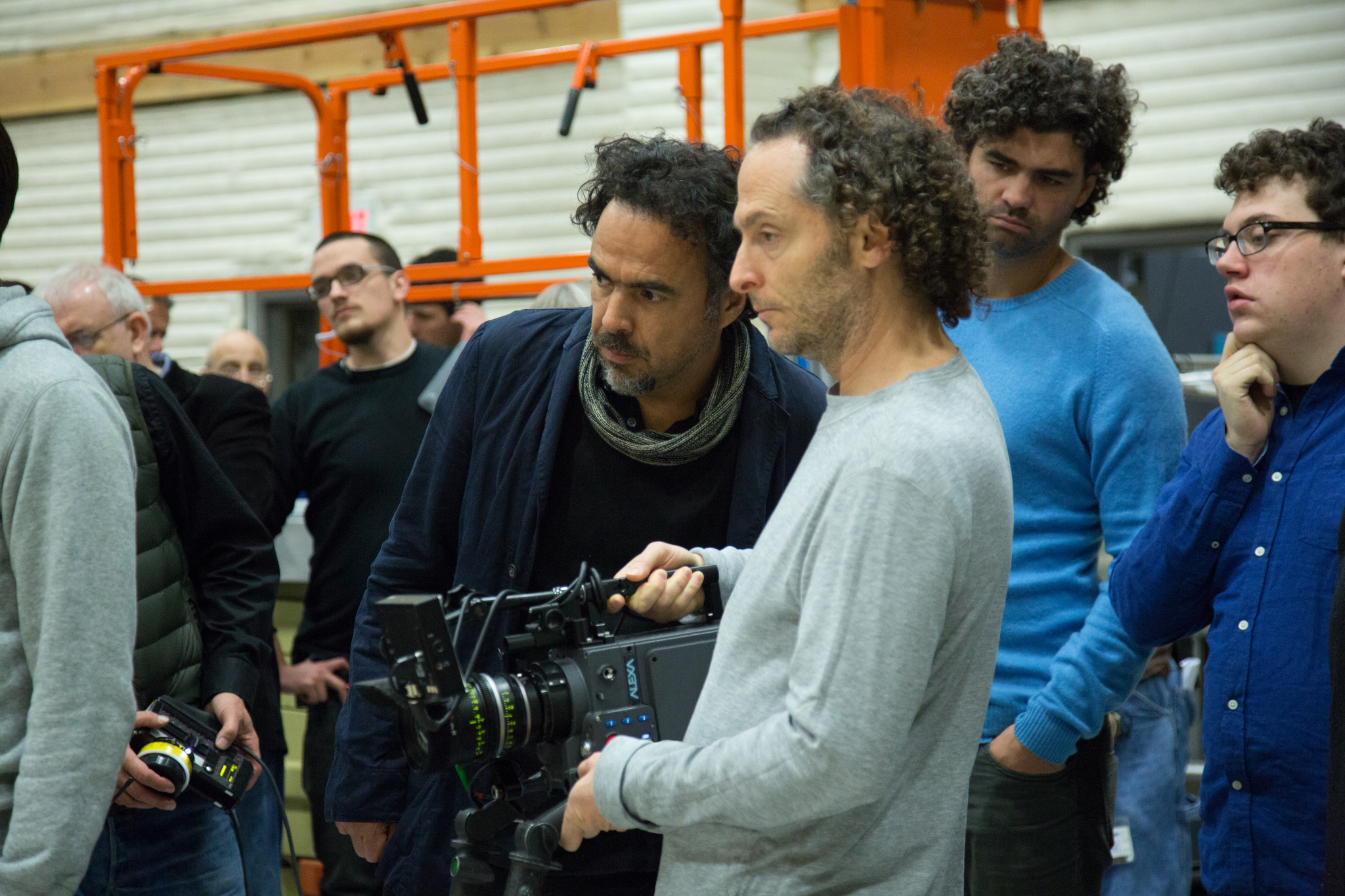 Alejandro González Iñárritu and Emmanuel Lubezki in Zmogus-paukstis (2014)