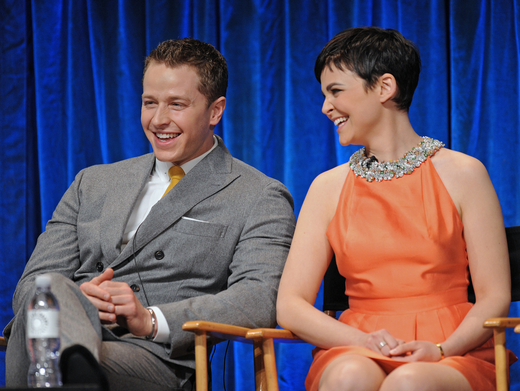 Ginnifer Goodwin and Josh Dallas at event of Once Upon a Time (2011)