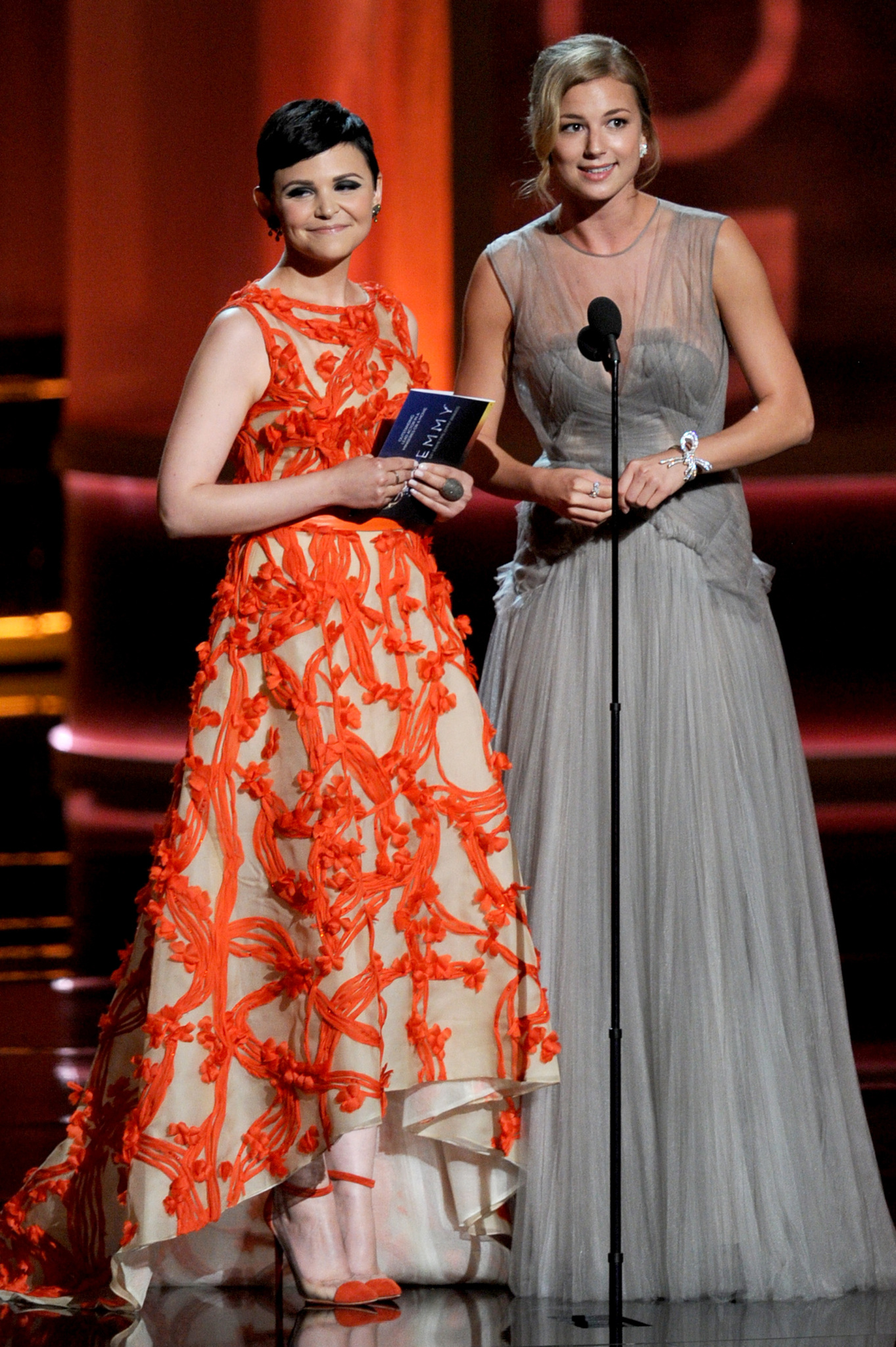 Ginnifer Goodwin and Emily VanCamp at event of The 64th Primetime Emmy Awards (2012)