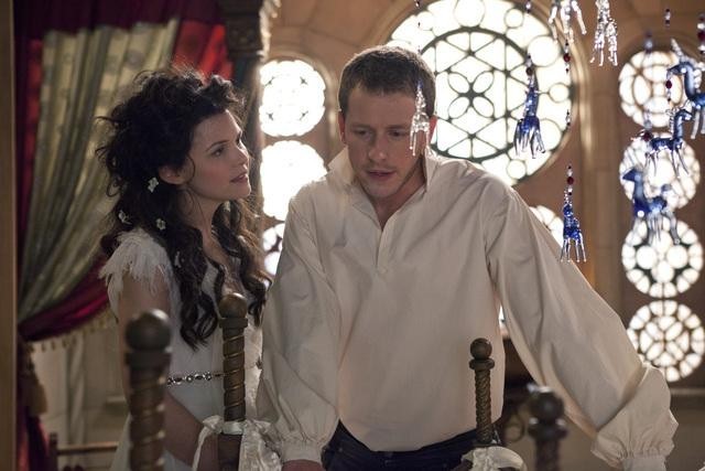 Still of Ginnifer Goodwin and Josh Dallas in Once Upon a Time (2011)