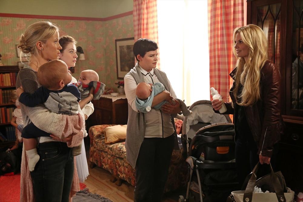 Still of Sarah Bolger, Ginnifer Goodwin, Jennifer Morrison and Jessy Schram in Once Upon a Time (2011)