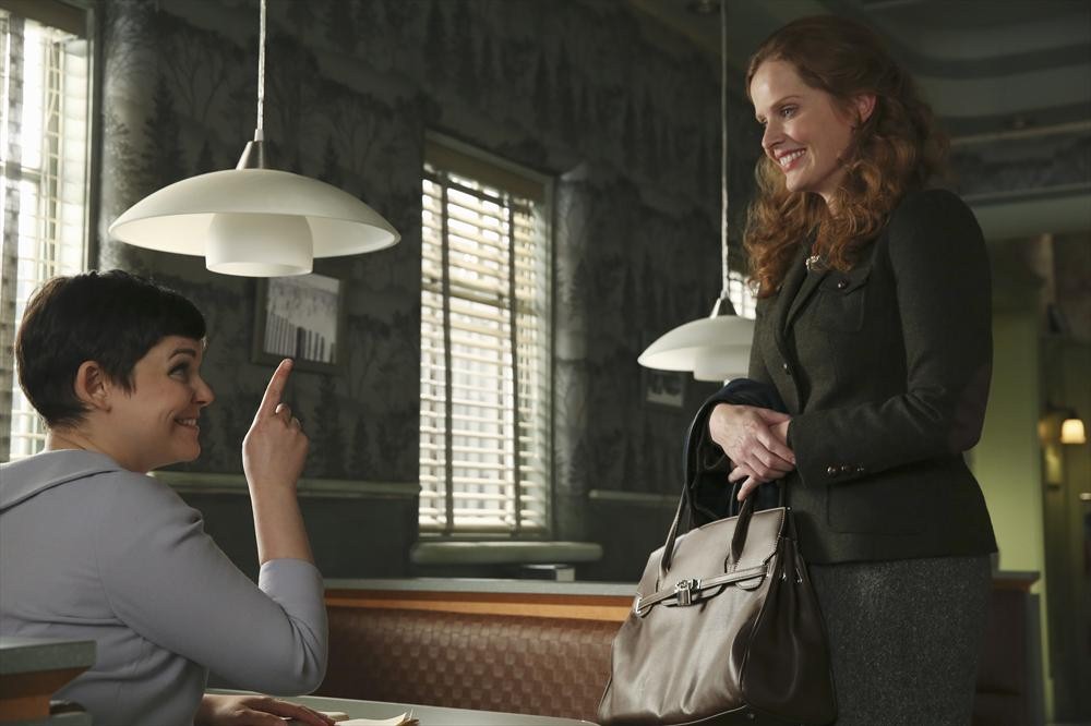 Still of Ginnifer Goodwin and Rebecca Mader in Once Upon a Time (2011)