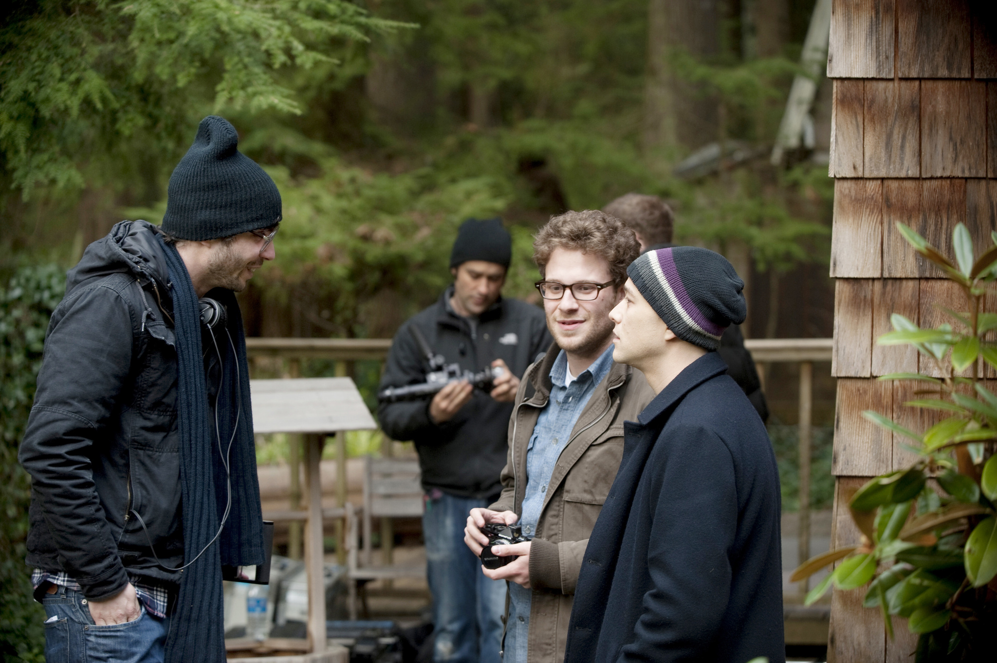 Still of Joseph Gordon-Levitt, Seth Rogen and Jonathan Levine in 50/50 (2011)