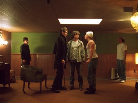 Still of Lukas Haas and Joseph Gordon-Levitt in Brick (2005)