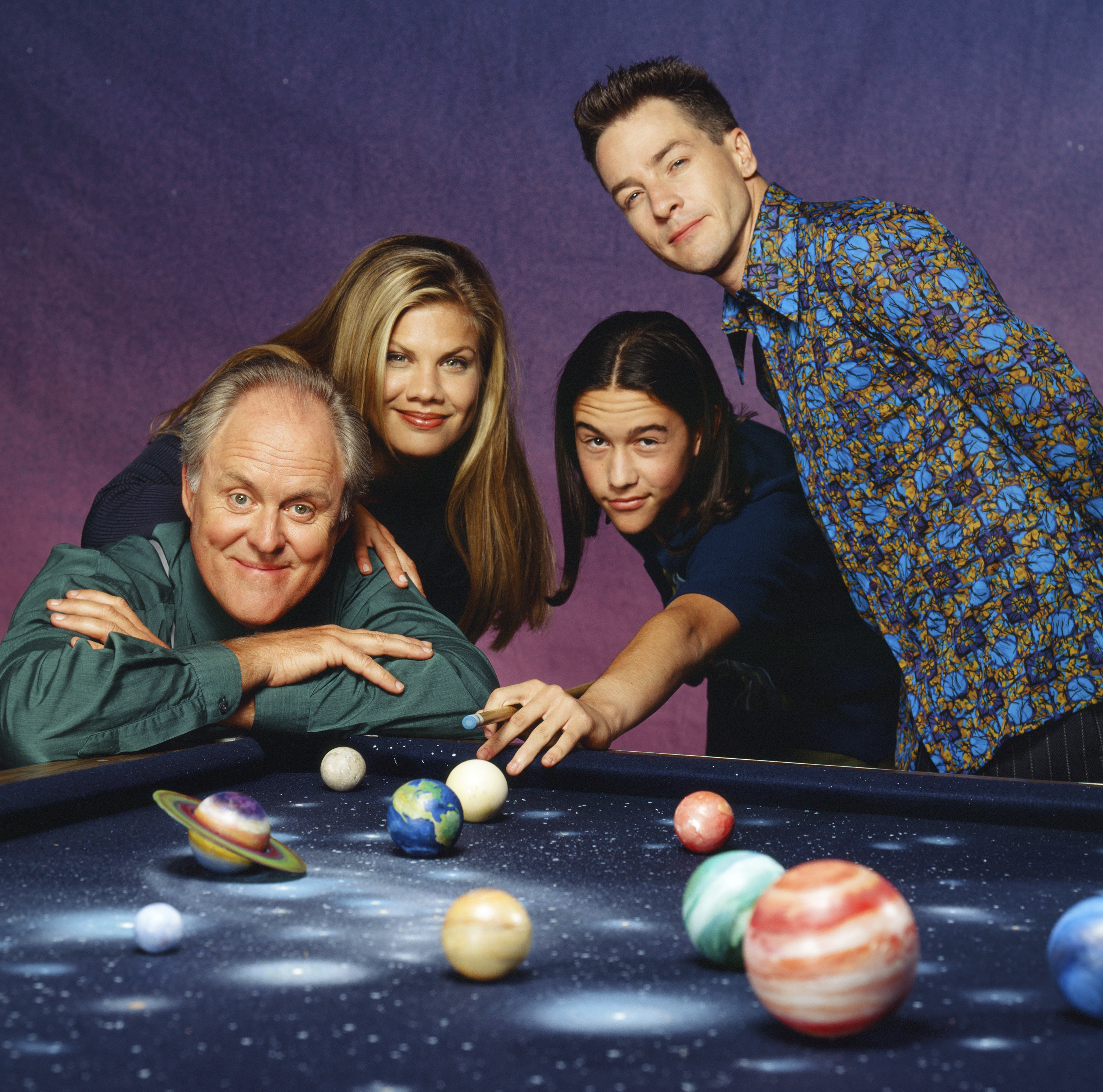 Still of John Lithgow, Kristen Johnston, Joseph Gordon-Levitt and French Stewart in Trecias luitas nuo saules (1996)