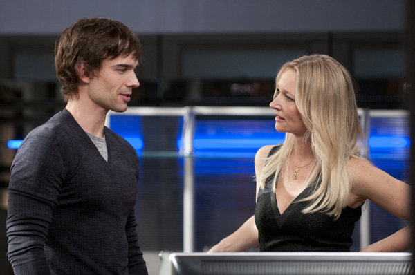 Still of Christopher Gorham and Kari Matchett in Covert Affairs (2010)