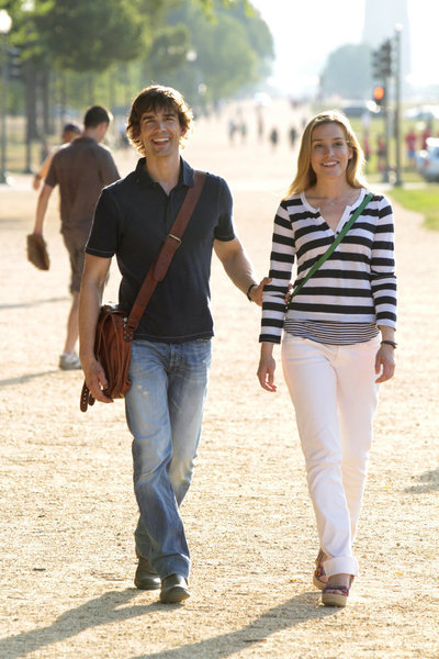 Still of Piper Perabo and Christopher Gorham in Covert Affairs (2010)