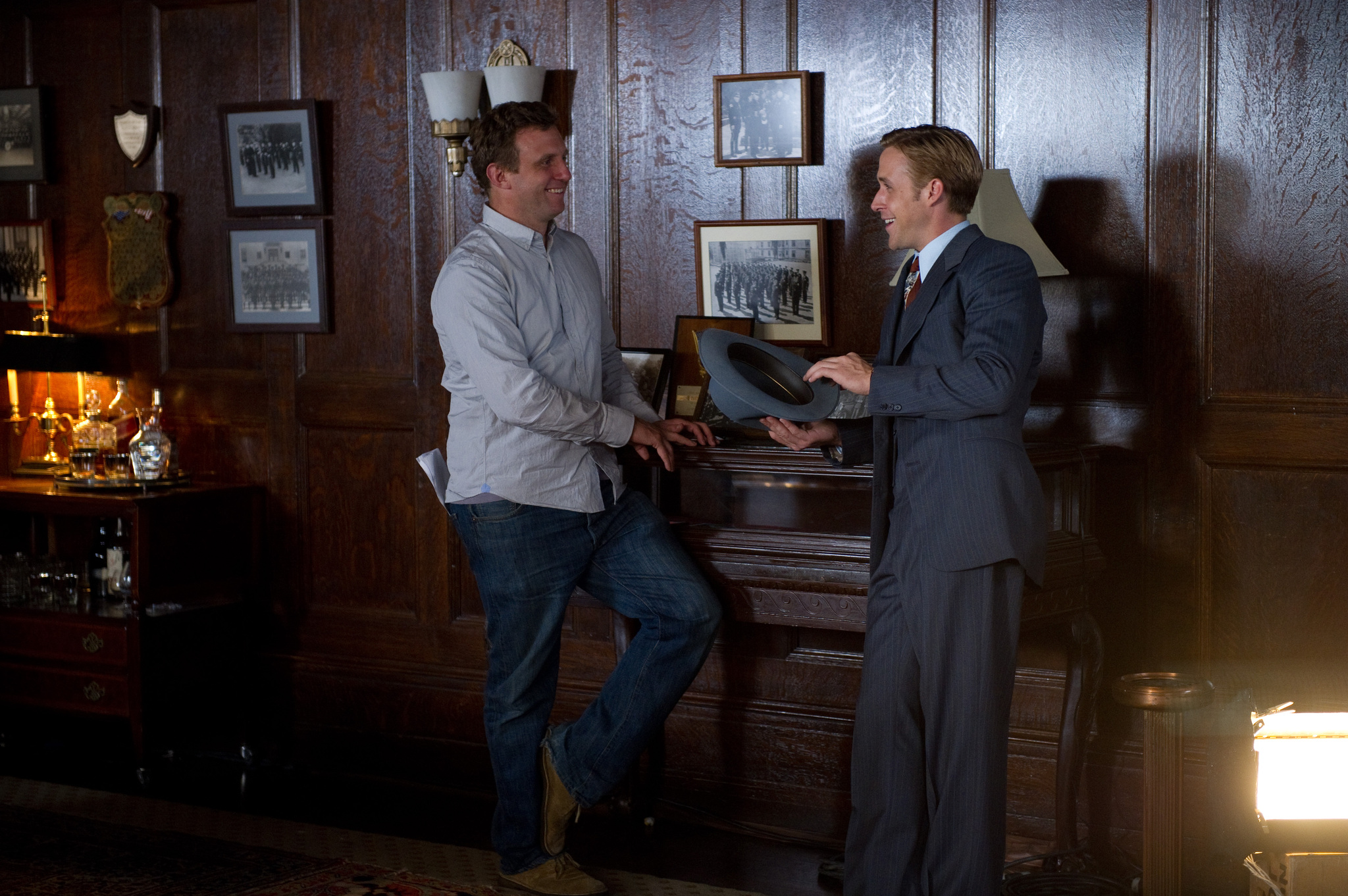 Still of Ruben Fleischer and Ryan Gosling in Gangsteriu medziotojai (2013)