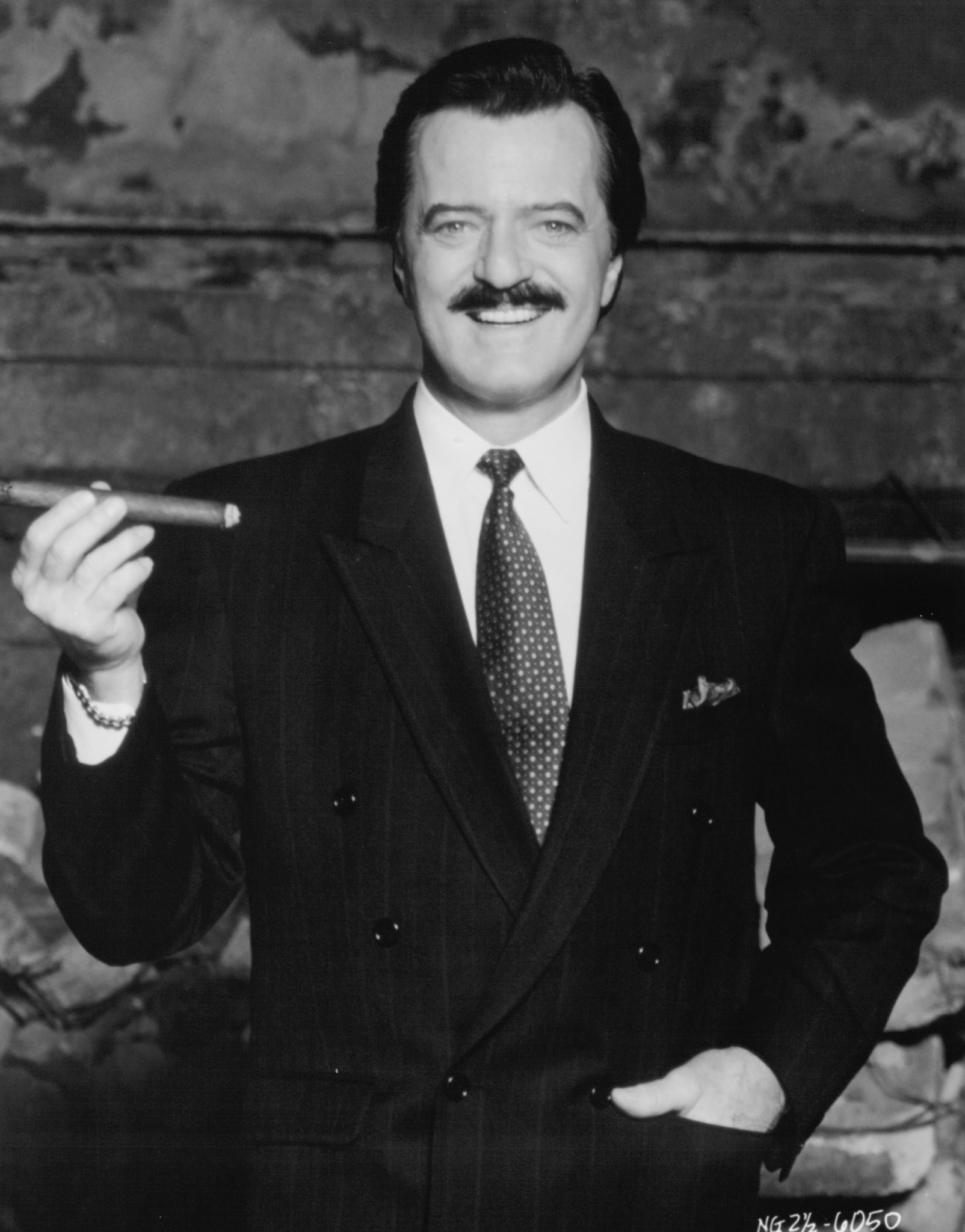 Still of Robert Goulet in The Naked Gun 2½: The Smell of Fear (1991)