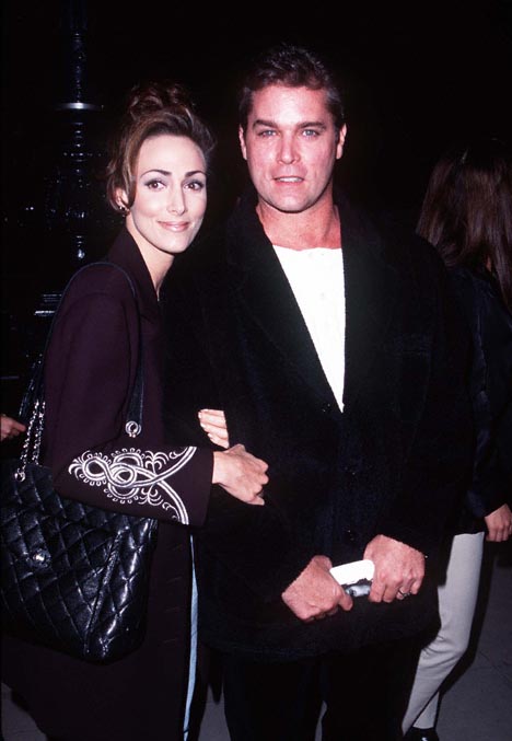 Ray Liotta and Michelle Grace at event of The Crucible (1996)