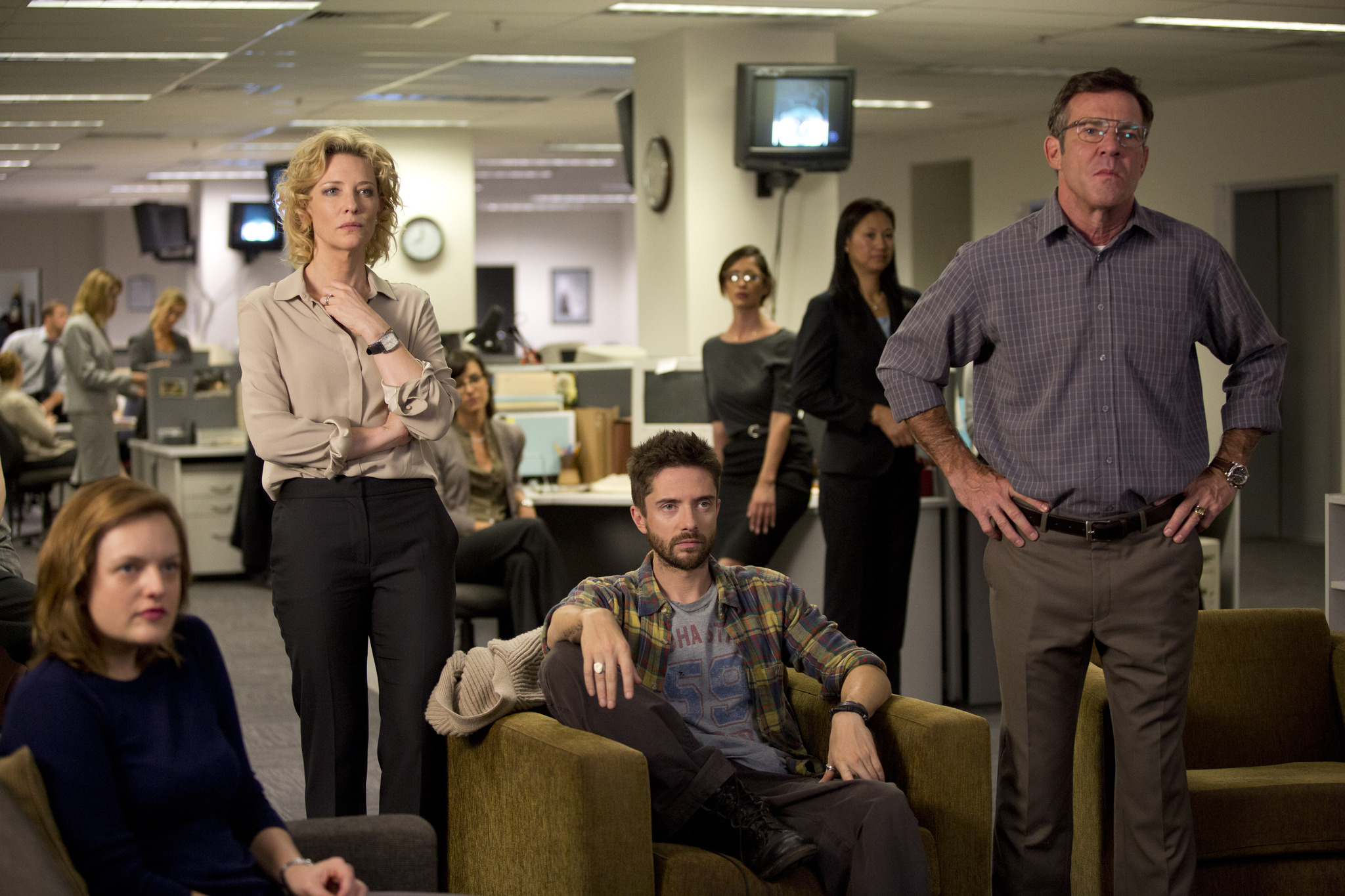 Still of Dennis Quaid, Cate Blanchett, Elisabeth Moss and Topher Grace in Truth (2015)