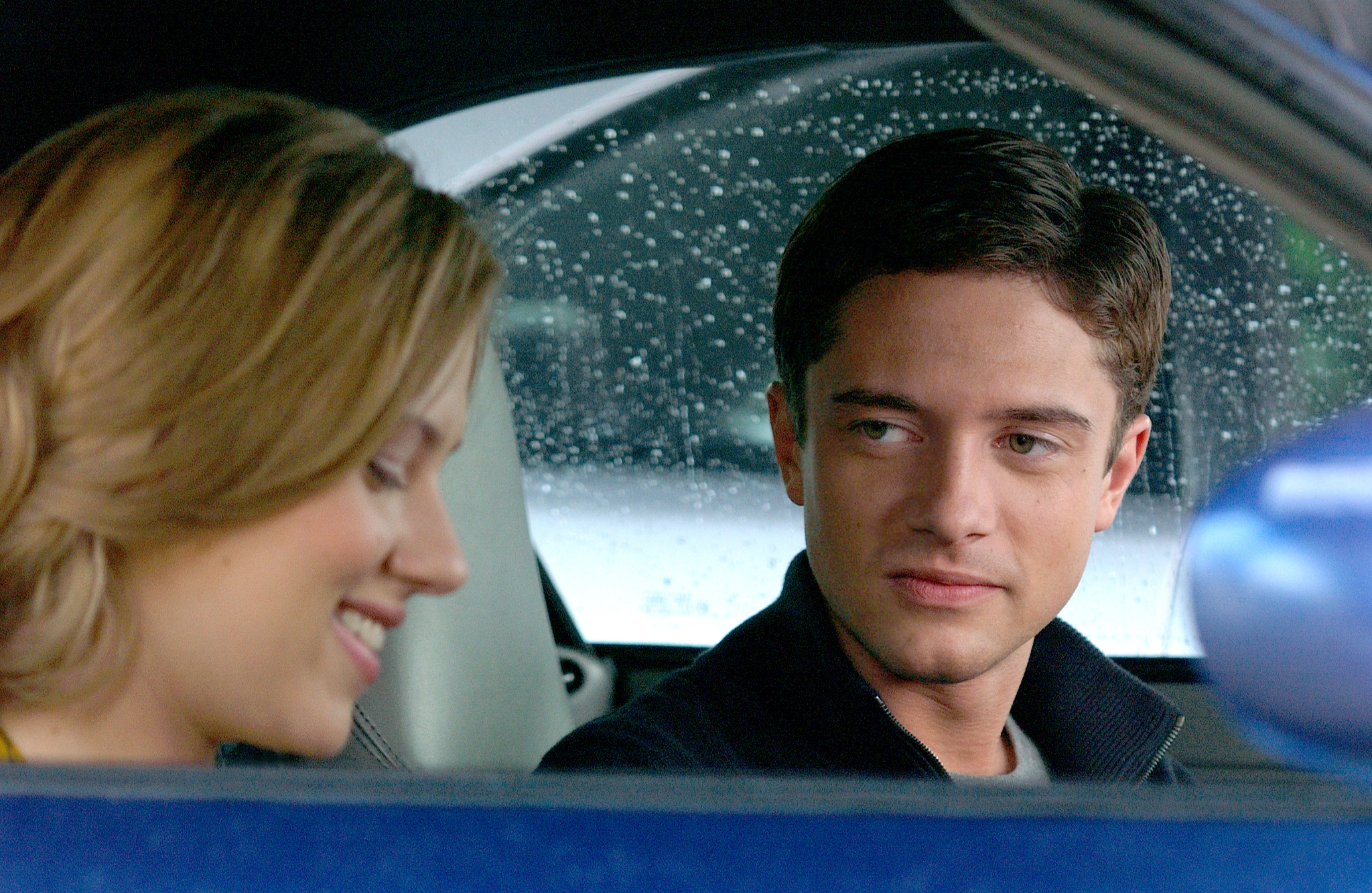 Still of Topher Grace and Scarlett Johansson in In Good Company (2004)