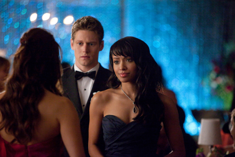 Still of Kat Graham, Zach Roerig and Nina Dobrev in Vampyro dienorasciai (2009)