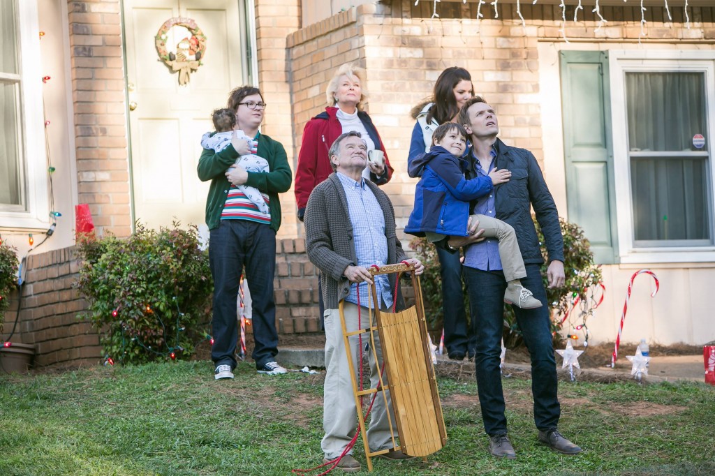 Still of Robin Williams, Candice Bergen, Clark Duke, Lauren Graham, Joel McHale and Pierce Gagnon in A Merry Friggin' Christmas (2014)