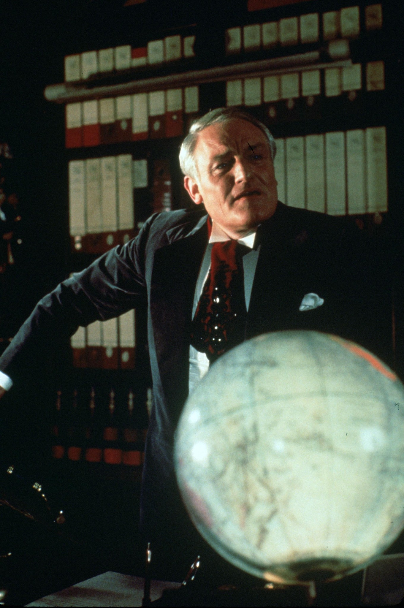 Still of Charles Gray in The Rocky Horror Picture Show (1975)
