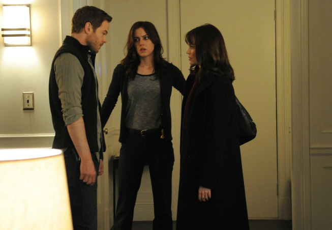 Still of Shawn Ashmore, Sprague Grayden and Jessica Stroup in The Following (2013)