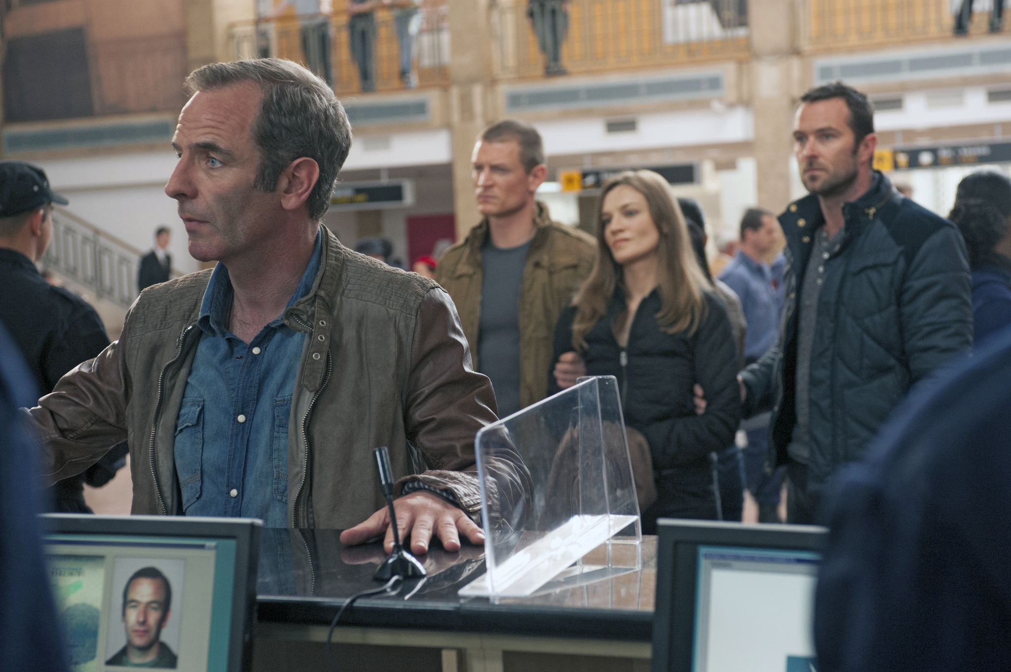 Still of Robson Green, Sullivan Stapleton, Philip Winchester and Catherine Walker in Strike Back (2010)