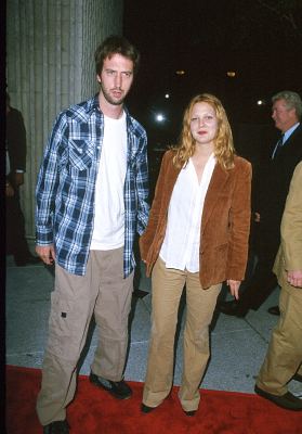 Drew Barrymore and Tom Green at event of Loser (2000)