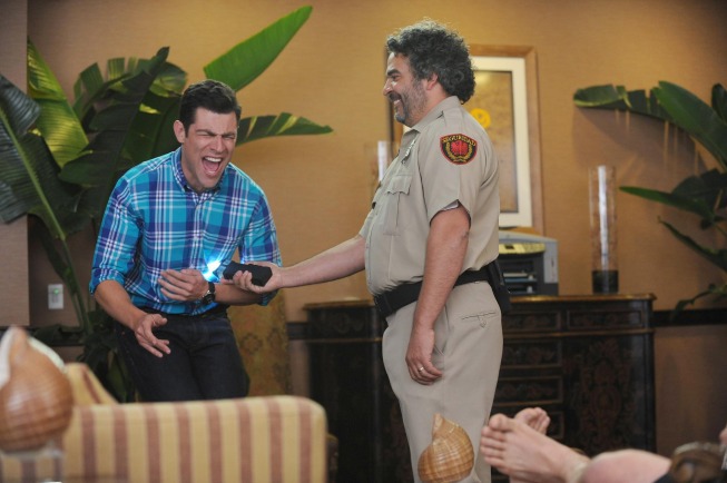 Still of Max Greenfield in New Girl (2011)