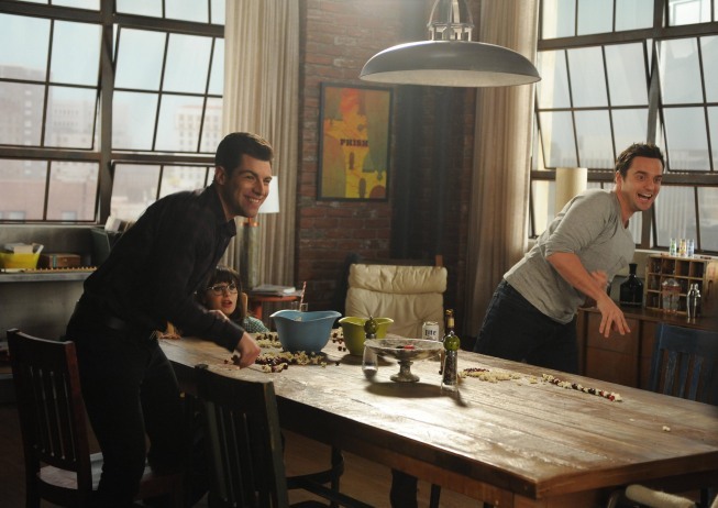 Still of Zooey Deschanel, Max Greenfield and Jake Johnson in New Girl (2011)