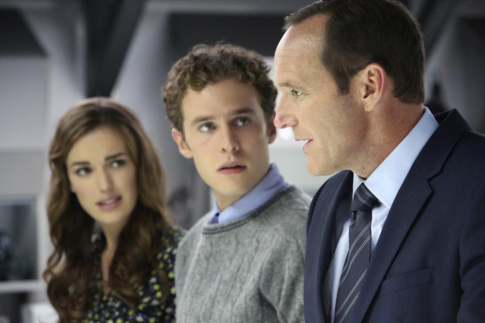 Still of Clark Gregg, Iain De Caestecker and Elizabeth Henstridge in Agents of S.H.I.E.L.D. (2013)