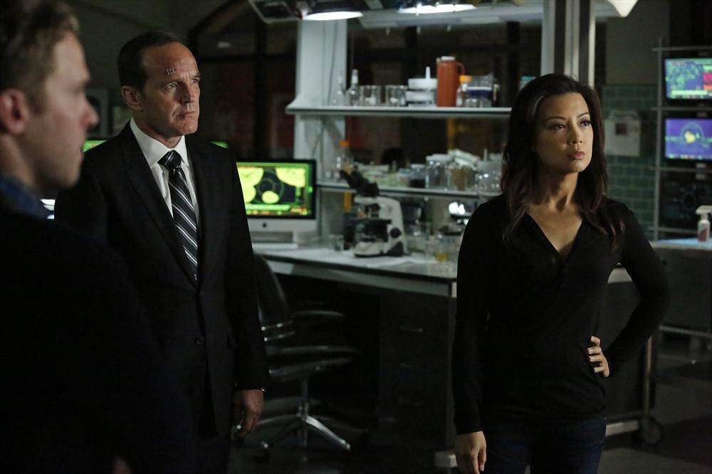 Still of Ming-Na Wen and Clark Gregg in Agents of S.H.I.E.L.D. (2013)