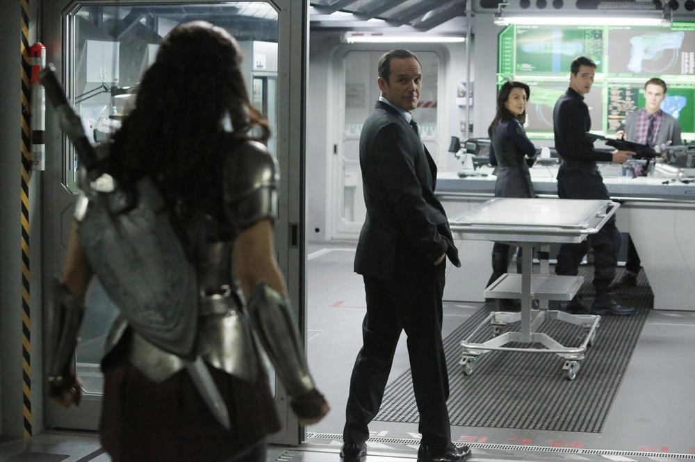 Still of Ming-Na Wen, Clark Gregg, Iain De Caestecker, Jaimie Alexander and Brett Dalton in Agents of S.H.I.E.L.D. (2013)