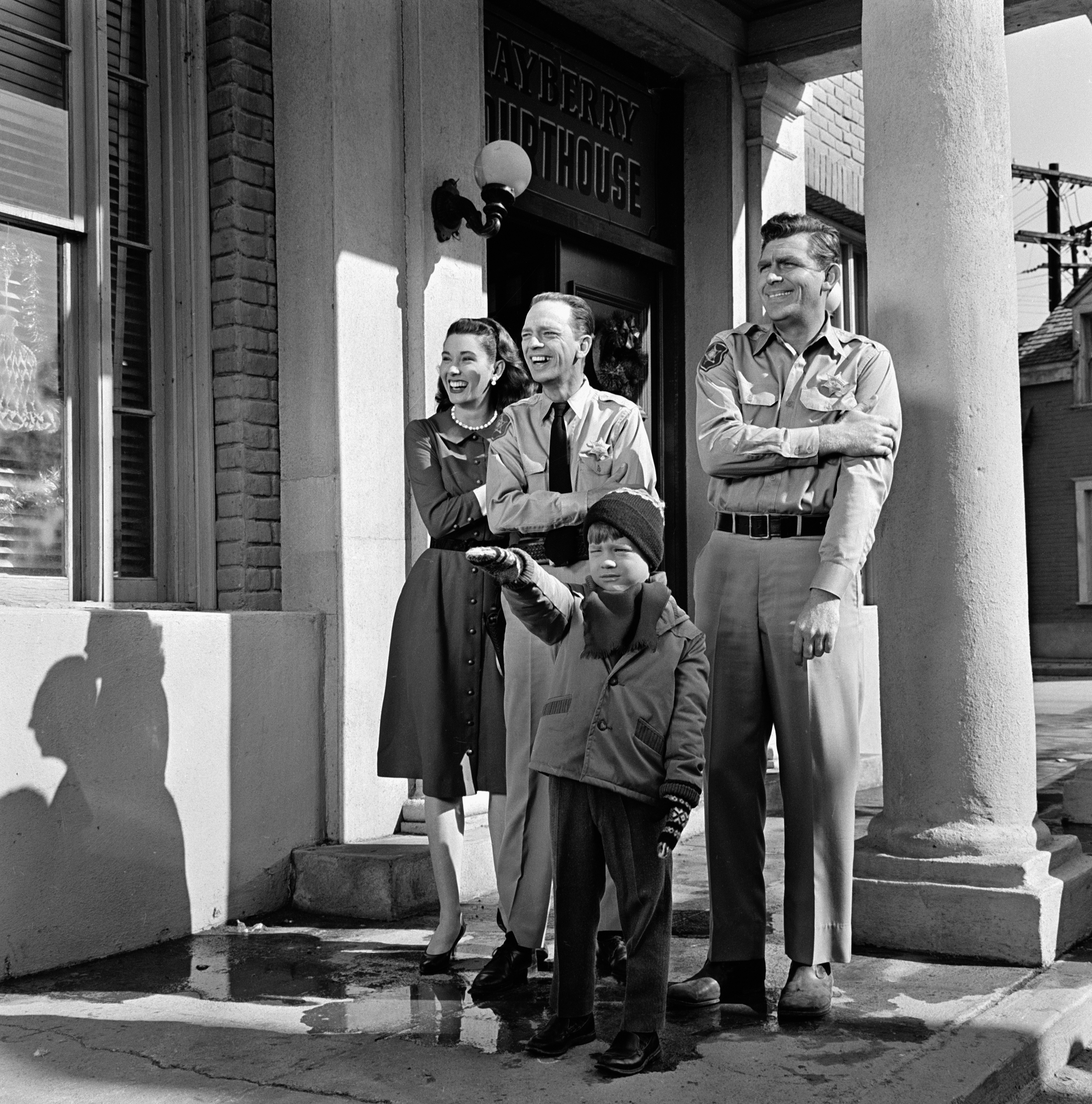 Still of Ron Howard, Elinor Donahue, Andy Griffith and Don Knotts in The Andy Griffith Show (1960)