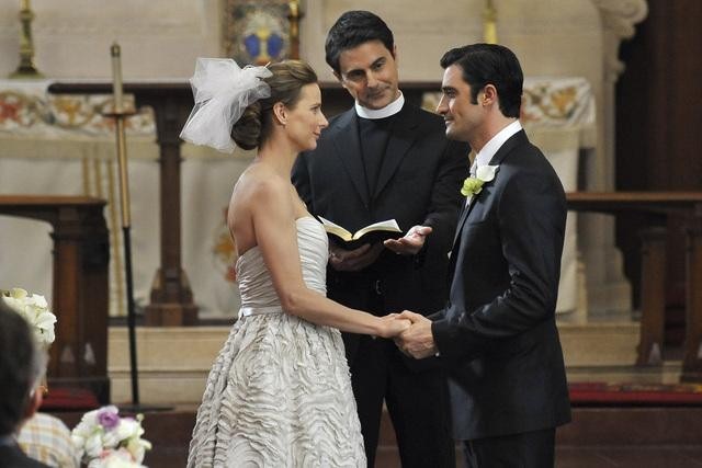 Still of Rachel Griffiths and Gilles Marini in Brothers & Sisters (2006)