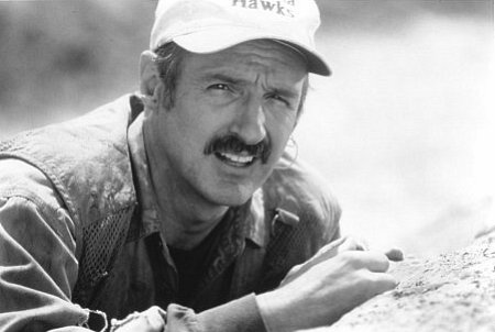 Still of Michael Gross in Tremors II: Aftershocks (1996)