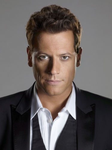 Still of Ioan Gruffudd in Ringer (2011)