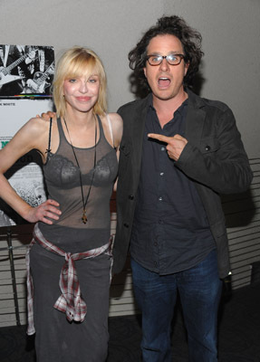 Courtney Love and Davis Guggenheim at event of It Might Get Loud (2008)