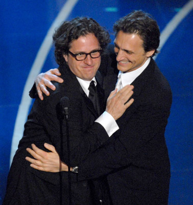 Lawrence Bender and Davis Guggenheim at event of The 79th Annual Academy Awards (2007)