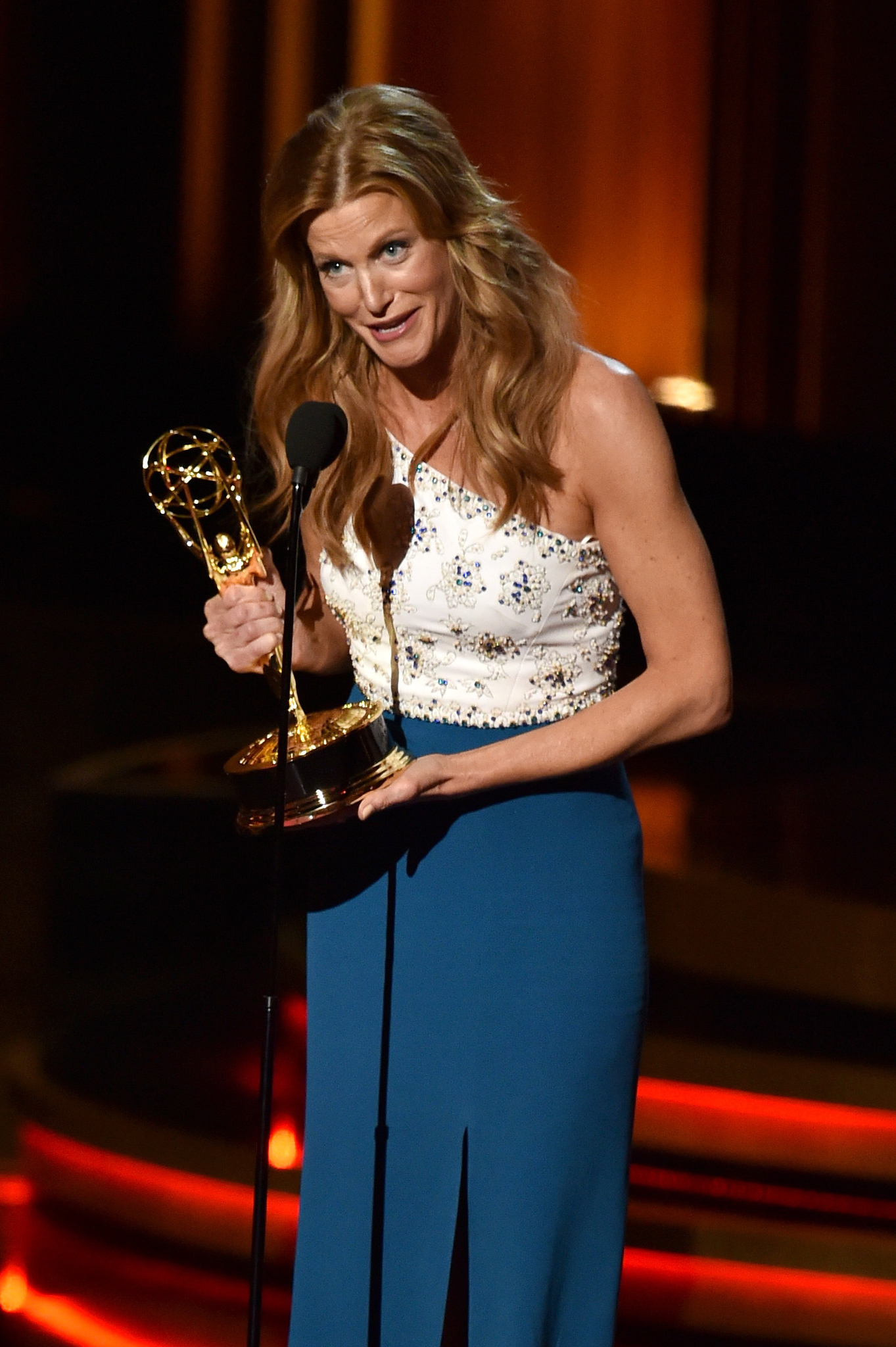 Anna Gunn at event of The 66th Primetime Emmy Awards (2014)