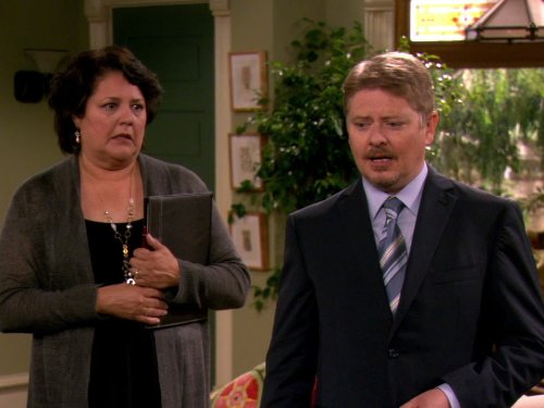 Still of Dave Foley and Carole Gutierrez in Hot in Cleveland (2010)